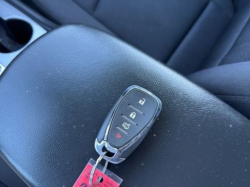 Used 2023 Chevrolet Malibu LS image 18