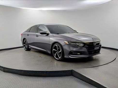Used 2018 Honda Accord Sport image 11