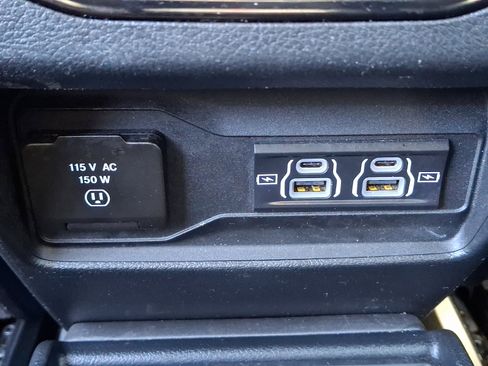 Used 2023 Jeep Grand Cherokee L Laredo image 11