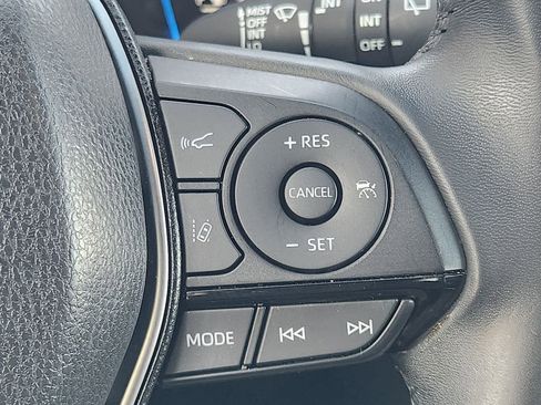 Used 2023 Toyota Venza XLE AWD/4WD image 27