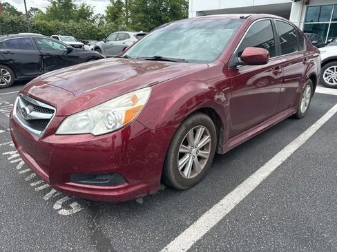 Used 2011 Subaru Legacy 2.5i Premium AWD/4WD image 3