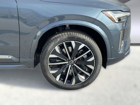 New 2026 Volvo XC90 T8 Ultra w/ Protection Package Premier image 11