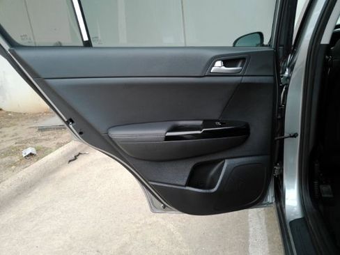 Used 2020 Kia Sportage EX image 16