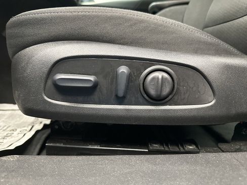 Certified 2025 Chevrolet Malibu LT image 23