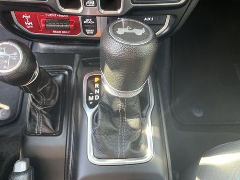 Used 2024 Jeep Wrangler Unlimited Rubicon 4xe image 15