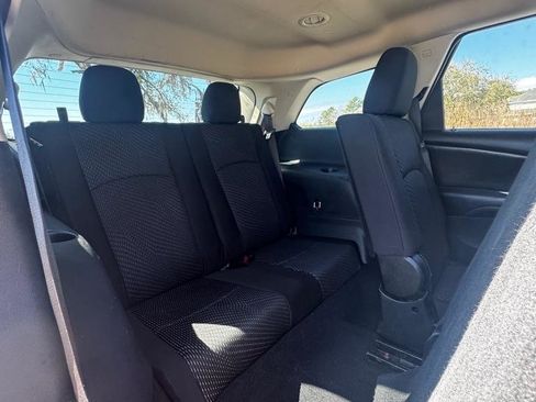 Used 2020 Dodge Journey SE w/ SE Popular Equipment Group image 18