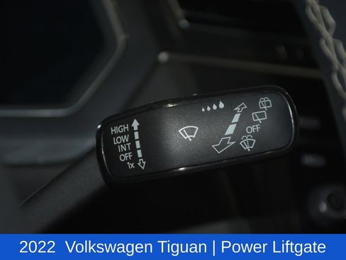 Used 2022 Volkswagen Tiguan SE w/ Panoramic Sunroof Package AWD/4WD image 12