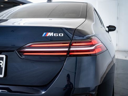 Used 2024 BMW i5 M60 w/ Premium Package image 18