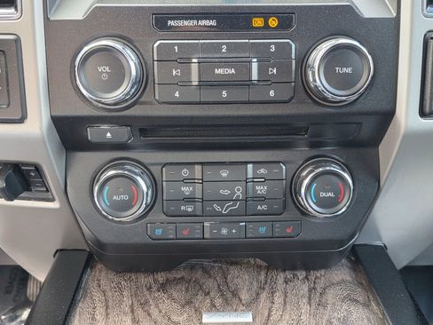 Used 2018 Ford F250 Lariat w/ Lariat Ultimate Package image 16