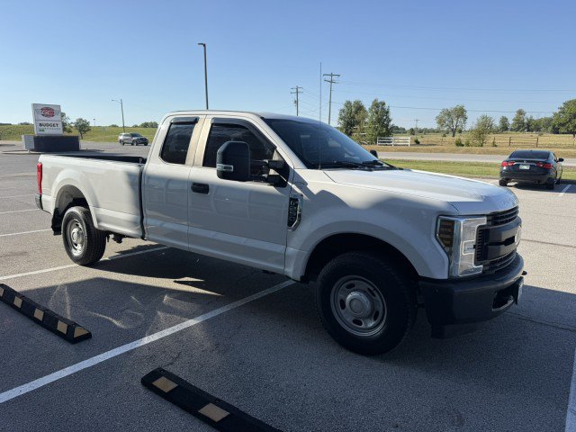 Used 2018 Ford F250 XL w/ Power Equipment Group RWD image 3