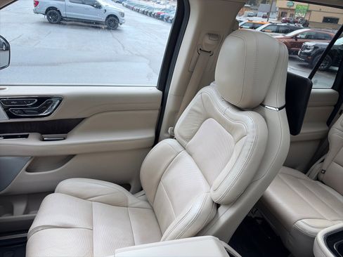 Used 2021 Lincoln Navigator L Reserve AWD/4WD image 20