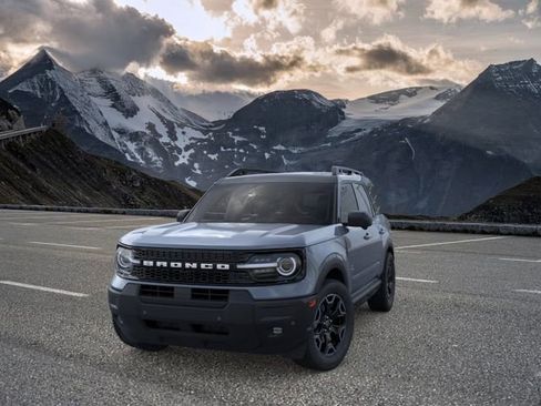 New 2025 Ford Bronco Sport Outer Banks w/ Outer Banks Tech Package+ AWD/4WD image 2