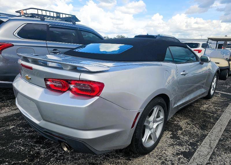Used 2019 Chevrolet Camaro LT RWD image 3