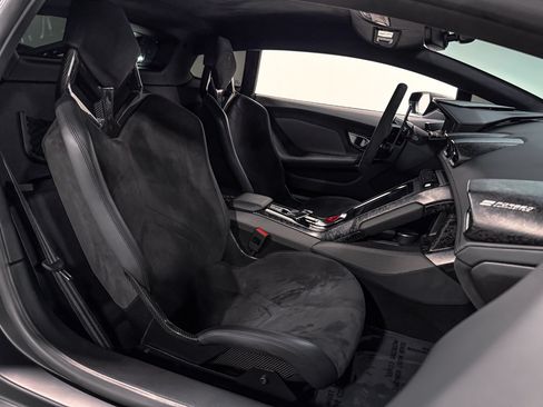 Used 2021 Lamborghini Huracan EVO RWD image 24