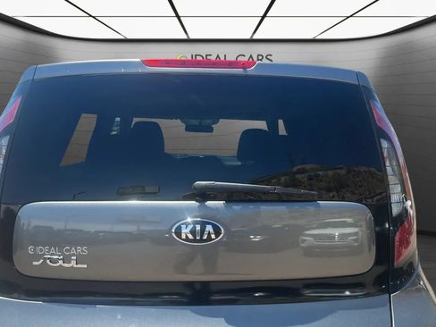 Used 2018 Kia Soul FWD image 33