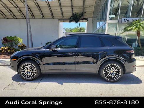 Used 2023 Porsche Cayenne AWD/4WD image 11
