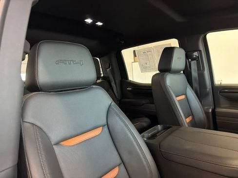 Used 2025 GMC Sierra 1500 AT4 w/ Technology Package AWD/4WD image 41