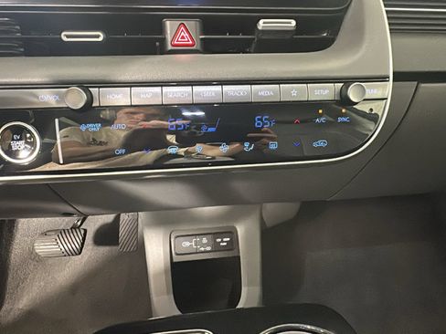 Certified 2025 Hyundai Ioniq 5 SEL AWD/4WD image 26