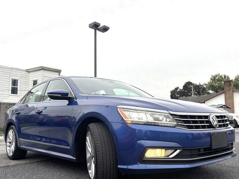Used 2017 Volkswagen Passat 1.8T SEL Premium image 3