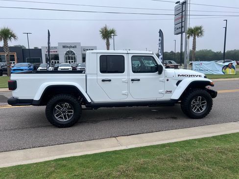 New 2026 Jeep Gladiator Mojave AWD/4WD image 2