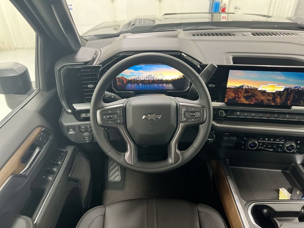 New 2026 Chevrolet Silverado 2500 High Country w/ Midnight Edition AWD/4WD image 11