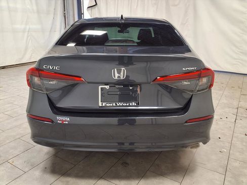 Used 2022 Honda Civic Sport image 8