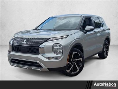 Used 2023 Mitsubishi Outlander SE