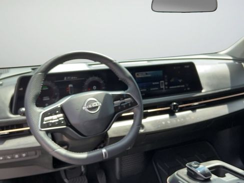 Used 2025 Nissan Ariya FWD image 24