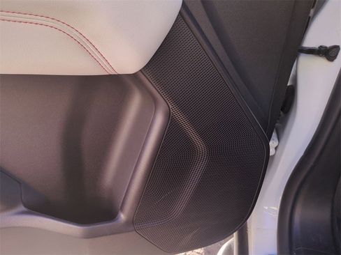 Certified 2023 GMC Canyon AT4X image 21