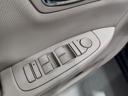 Used 2007 Cadillac DTS Performance FWD image 28