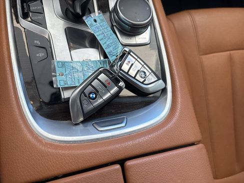 Used 2017 BMW 740i RWD image 20