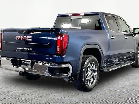 Used 2022 GMC Sierra 1500 SLT w/ SLT Premium Plus Package RWD image 6