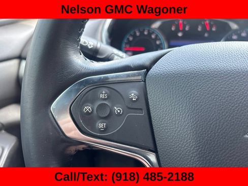 Used 2022 Chevrolet Traverse LT FWD image 15
