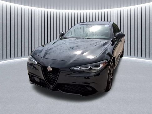 Used 2024 Alfa Romeo Giulia Veloce AWD/4WD image 29