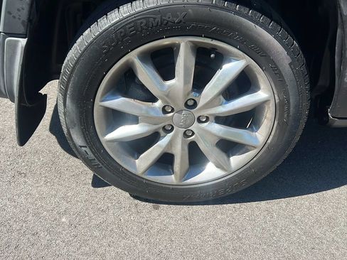 Used 2016 Jeep Cherokee Limited FWD image 32