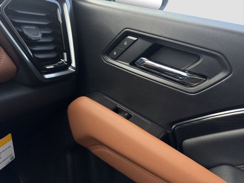 New 2026 GMC Canyon AT4 image 17