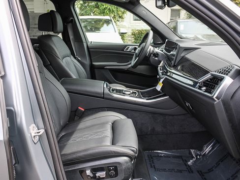 New 2026 BMW X5 xDrive50e image 16