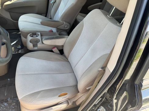 Used 2012 Kia Sedona LX FWD image 14