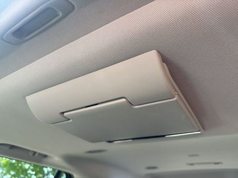 Used 2017 GMC Yukon Denali w/ Open Road Package AWD/4WD image 38