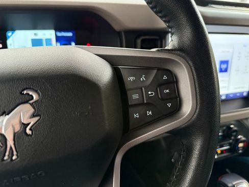 Used 2023 Ford Bronco Wildtrak image 48