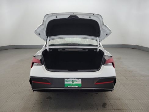 Used 2025 Hyundai Elantra Sport image 29