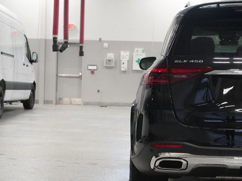 New 2026 Mercedes-Benz GLE 450 4MATIC image 13