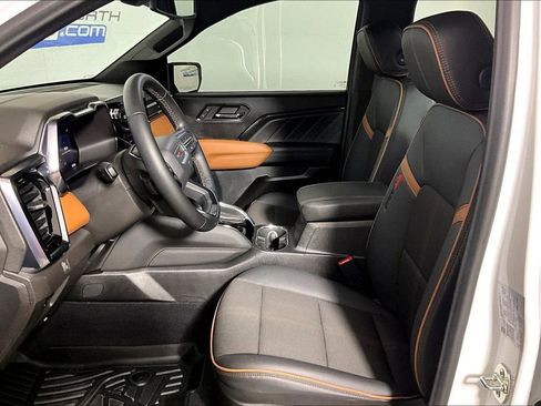 Used 2024 GMC Canyon AT4 w/ Canyon Safety Plus Package AWD/4WD image 20