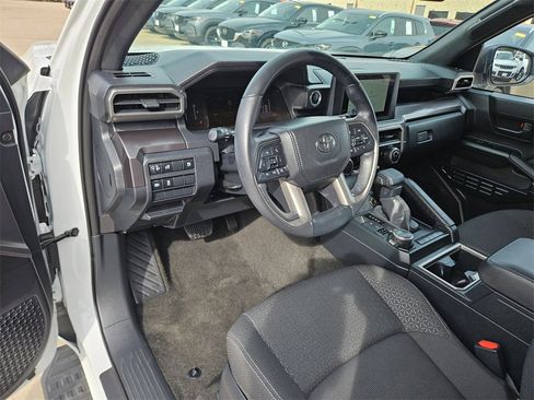 Used 2025 Toyota 4Runner SR5 image 13