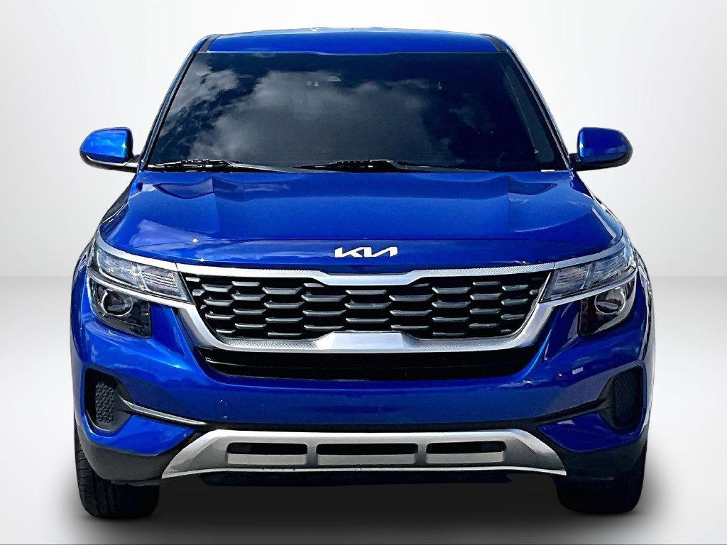 Used 2023 Kia Seltos LX AWD/4WD image 4