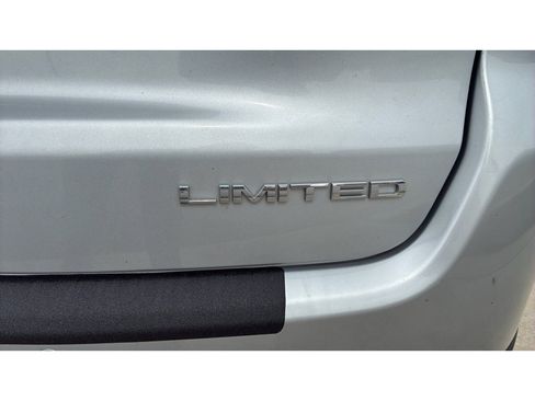 Used 2025 Jeep Compass Limited AWD/4WD image 29
