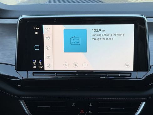 New 2026 Volkswagen Atlas Cross Sport SE image 21