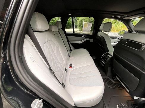 Used 2024 BMW X5 xDrive40i w/ Premium Package AWD/4WD image 16
