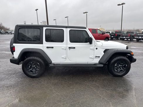 Used 2025 Jeep Wrangler Unlimited Sport AWD/4WD image 10