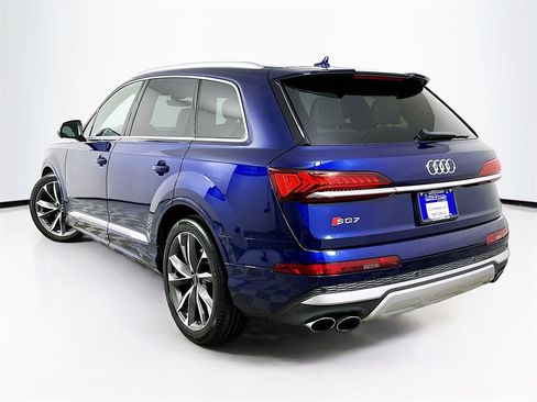 Used 2022 Audi SQ7 Premium Plus w/ SQ7 Executive Package image 6